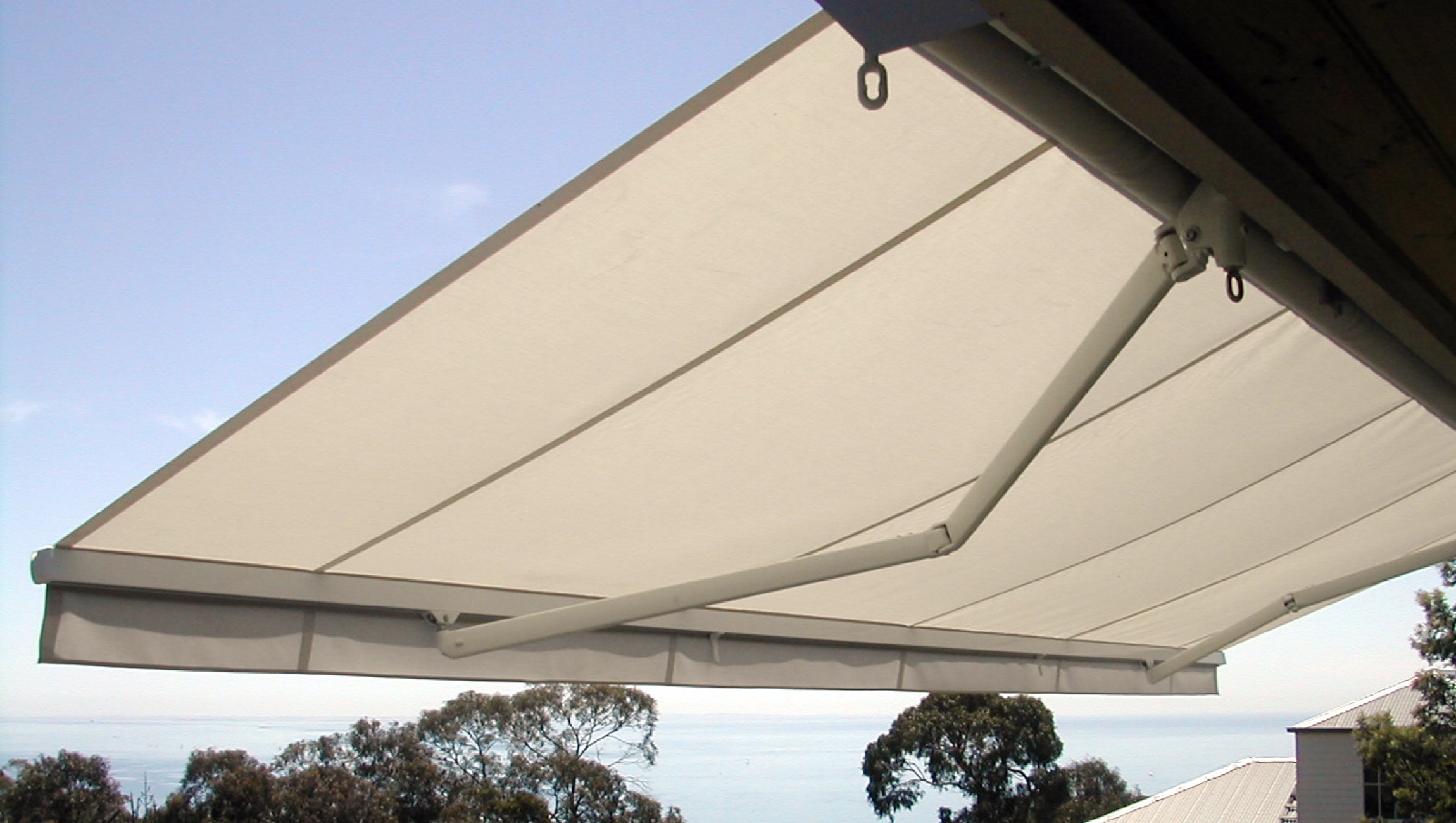 Folding Arm Awnings Awnings Sunshine Coast   Folding Arm Awning 3 